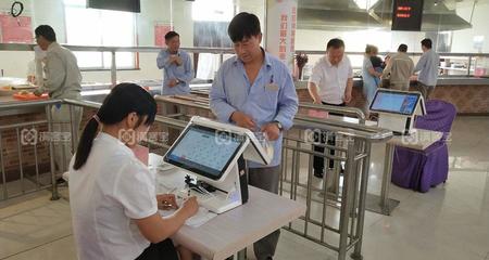 智慧食堂 当团餐遇上互联网，一场舌尖上的效率革命